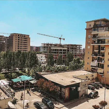 Cozy 1 Bedroom Near Parks, Cafes & Restaurants * Tirana