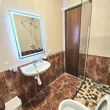 Appartement Cozy 1 Bedroom Near Parks, Cafes & Restaurants Tirana