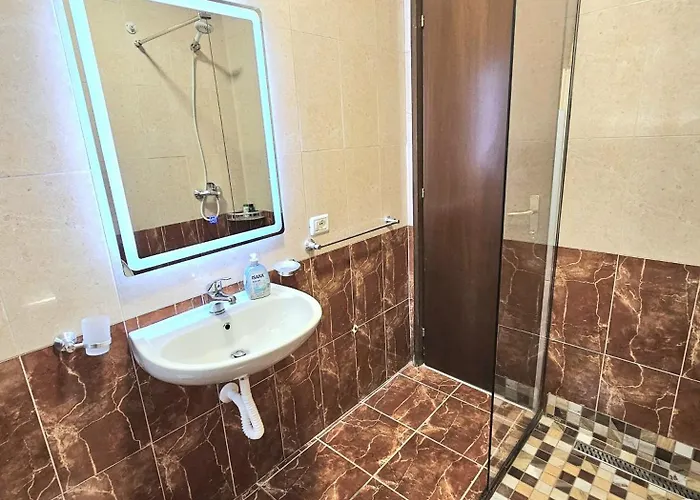 Apartamento Cozy 1 Bedroom Near Parks, Cafes & Restaurants Tirana